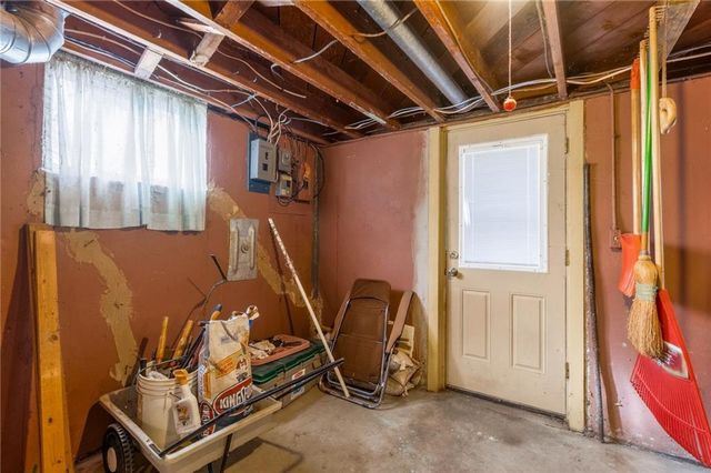 13300 10th Street, Grandview, MO 64030