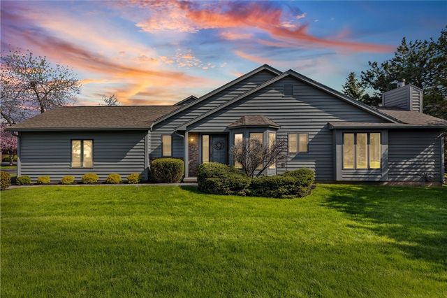 8 Shanbrook Drive, Greece, NY 14612
