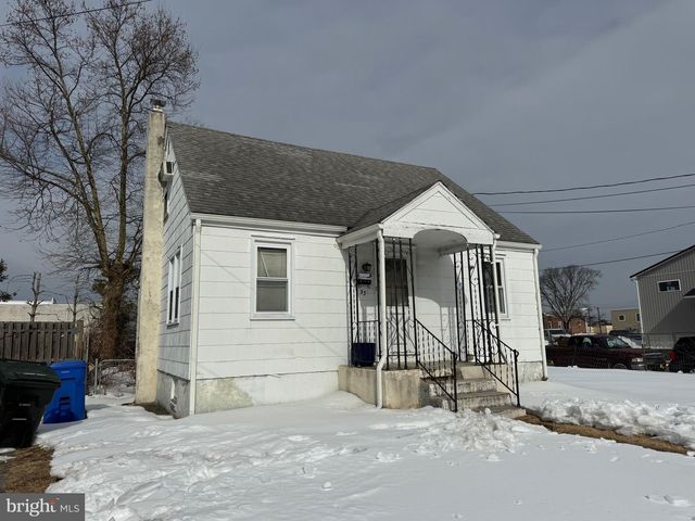 33 MORRIS AVE, Burlington, NJ 08016