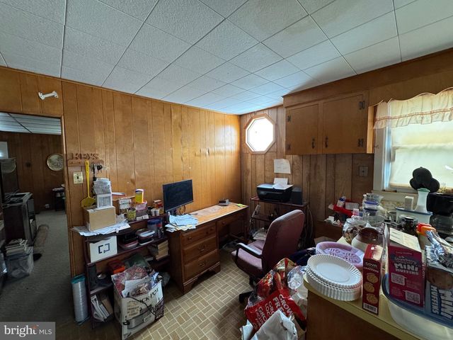 33 MORRIS AVE, Burlington, NJ 08016