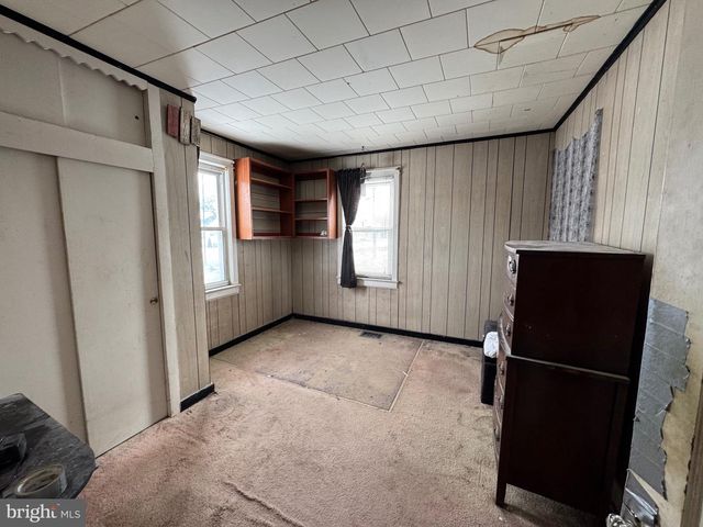 33 MORRIS AVE, Burlington, NJ 08016