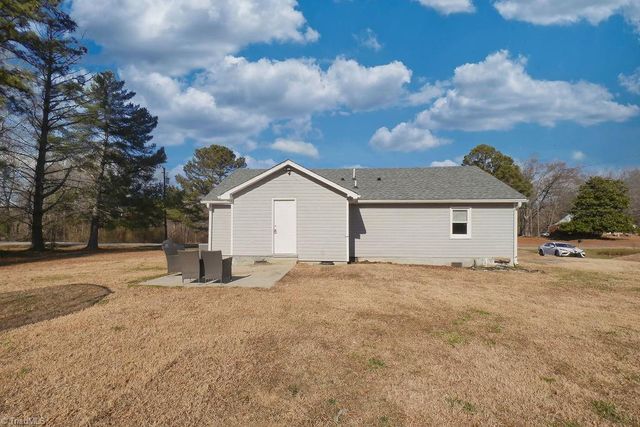 818 Candy Creek Road, Reidsville, NC 27320