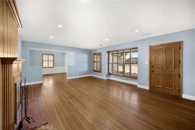 8620 S 4th Avenue, Inglewood, CA 90305