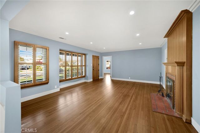 8620 S 4th Avenue, Inglewood, CA 90305