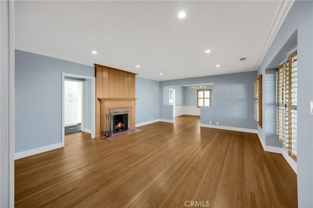 8620 S 4th Avenue, Inglewood, CA 90305