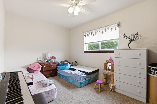 2411-2413 S KENDALLWOOD RD, Columbia, MO 65203