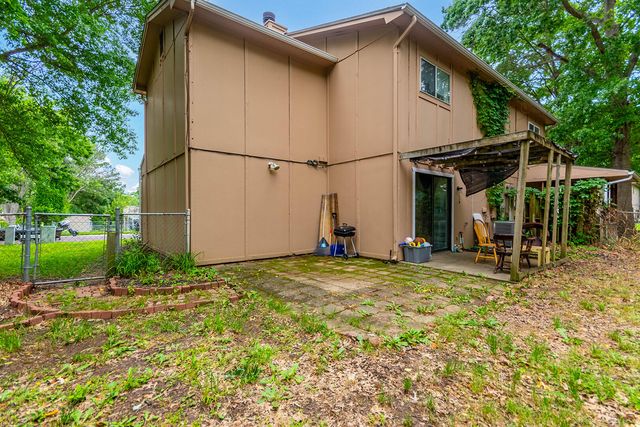 2411-2413 S KENDALLWOOD RD, Columbia, MO 65203