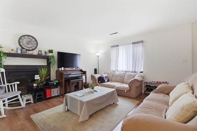 2411-2413 S KENDALLWOOD RD, Columbia, MO 65203