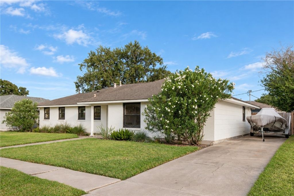 509 Santa Monica Pl, Corpus Christi, TX 78411 — photo 3