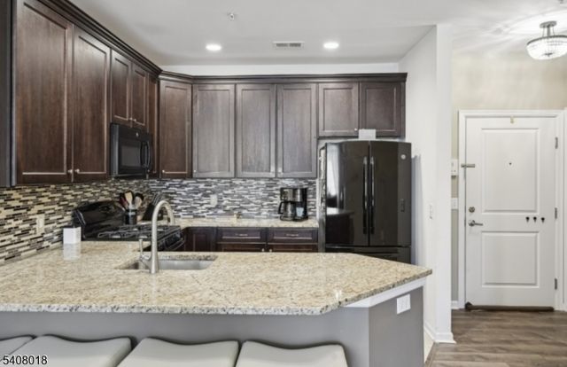 169 Tarrington Rd 203, Hardyston Twp., NJ 07419