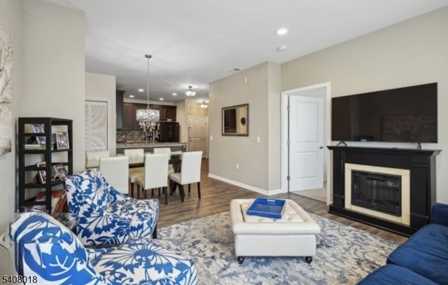 169 Tarrington Rd 203, Hardyston Twp., NJ 07419