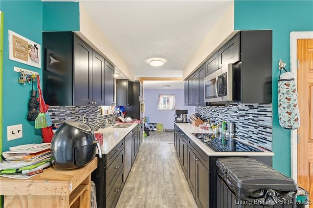 2307 Sanderson Avenue, New Albany, IN 47150