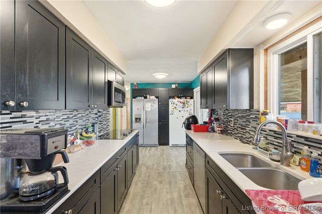 2307 Sanderson Avenue, New Albany, IN 47150