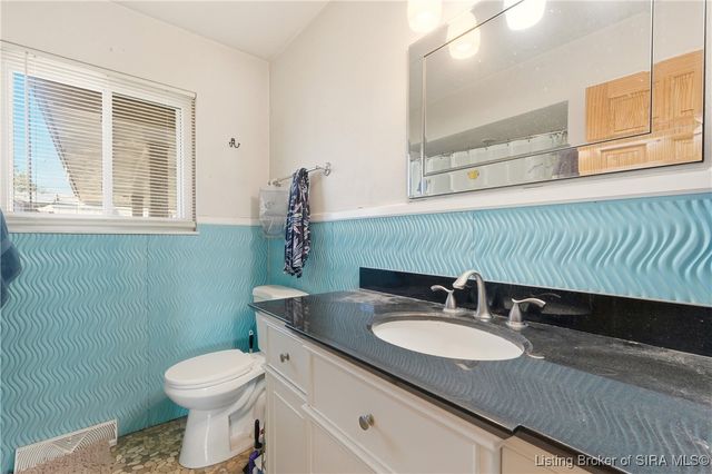 2307 Sanderson Avenue, New Albany, IN 47150