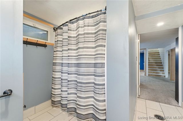 2307 Sanderson Avenue, New Albany, IN 47150