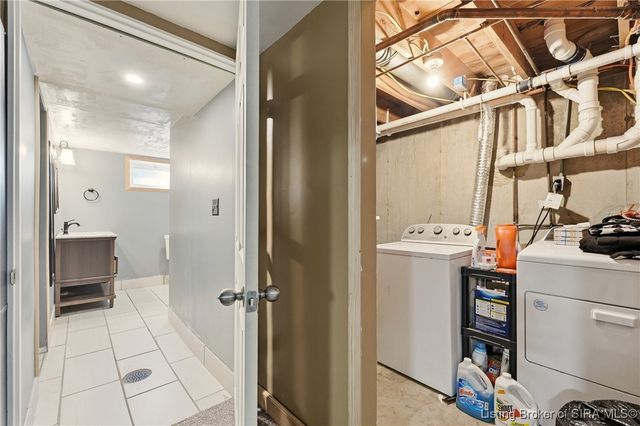 2307 Sanderson Avenue, New Albany, IN 47150