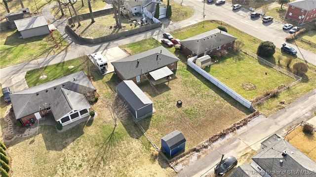 2307 Sanderson Avenue, New Albany, IN 47150