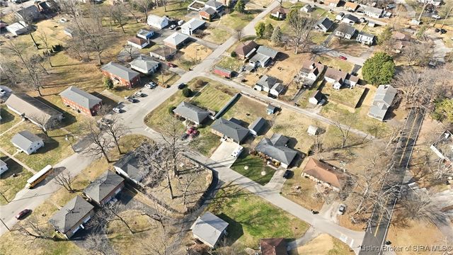 2307 Sanderson Avenue, New Albany, IN 47150