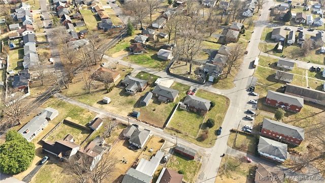 2307 Sanderson Avenue, New Albany, IN 47150