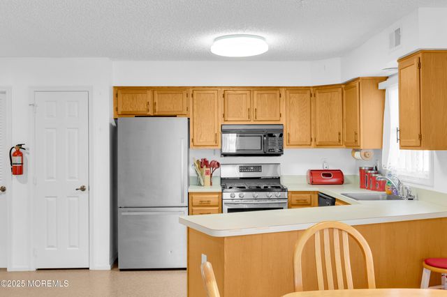 3 Taylor Court, Lakewood, NJ 08701