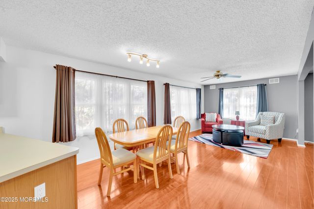 3 Taylor Court, Lakewood, NJ 08701