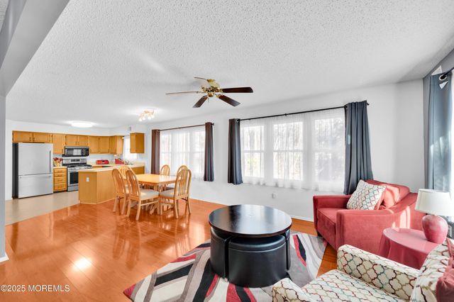 3 Taylor Court, Lakewood, NJ 08701