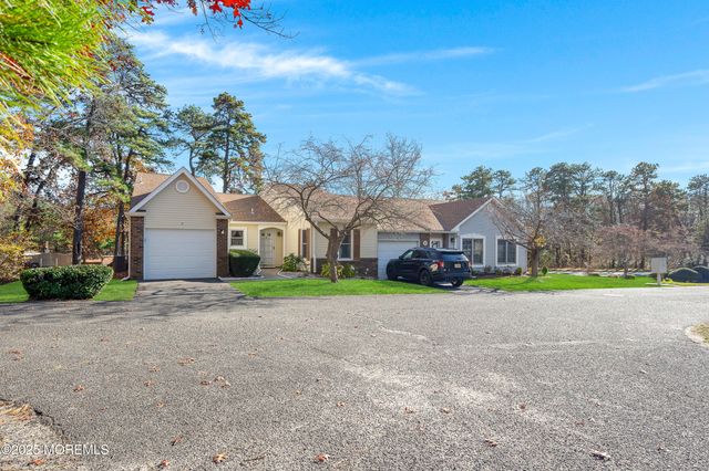 3 Taylor Court, Lakewood, NJ 08701