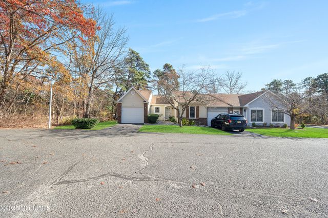 3 Taylor Court, Lakewood, NJ 08701