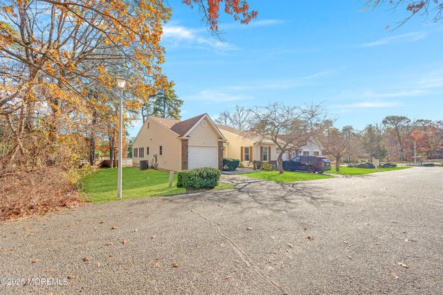 3 Taylor Court, Lakewood, NJ 08701