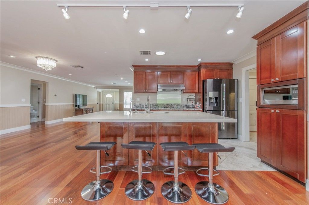 Image 6 of property listing at 2545 Castle Rock Road, Diamond Bar, CA 91765