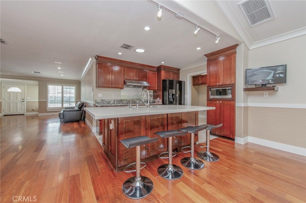 Image 7 of property listing at 2545 Castle Rock Road, Diamond Bar, CA 91765