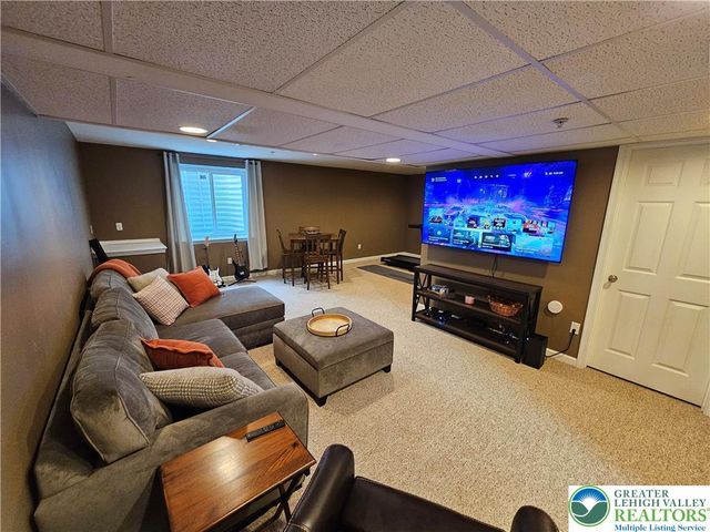 247 Milkweed Drive, Upper Macungie Twp, PA 18104