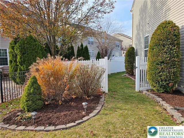 247 Milkweed Drive, Upper Macungie Twp, PA 18104