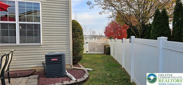 247 Milkweed Drive, Upper Macungie Twp, PA 18104