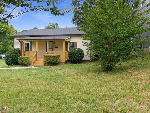 820 Chandler Avenue, Burlington, NC 27217