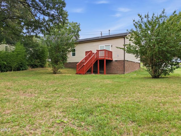 820 Chandler Avenue, Burlington, NC 27217