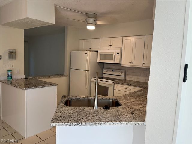 7400 College PKWY 57B, Fort Myers, FL 33907