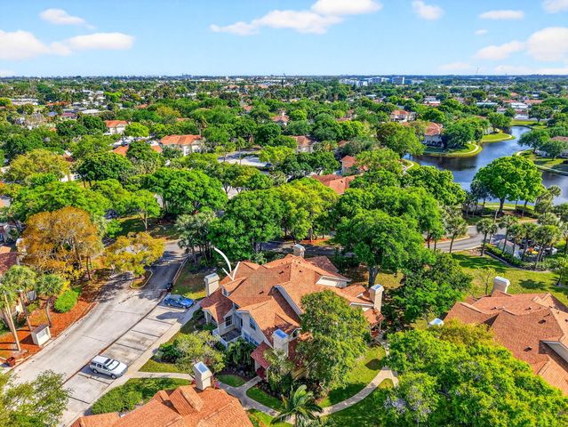 8111 Northboro Court 11b, Lake Clarke Shores, FL 33406
