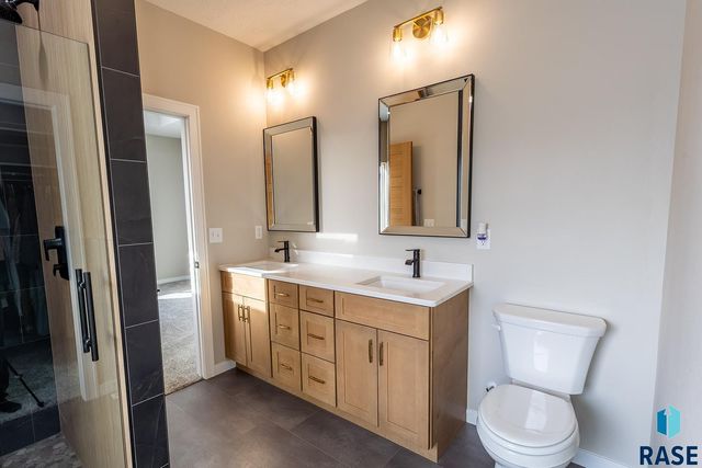 2109 S Red Oak Ave Avenue, Sioux Falls, SD 57110