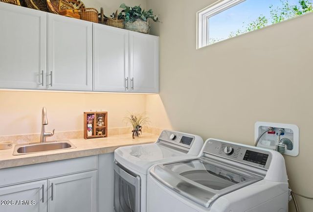 5434 E Lincoln Drive 19, Paradise Valley, AZ 85253
