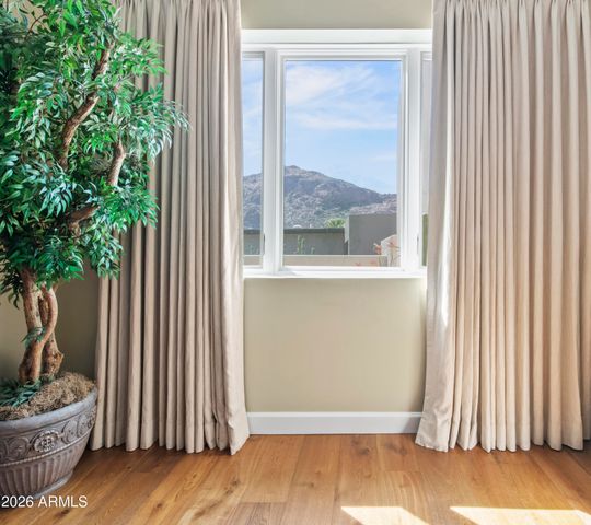 5434 E Lincoln Drive 19, Paradise Valley, AZ 85253