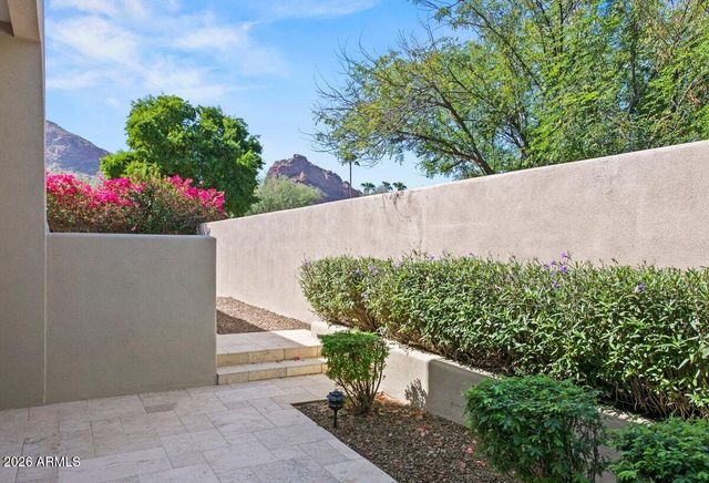 5434 E Lincoln Drive 19, Paradise Valley, AZ 85253