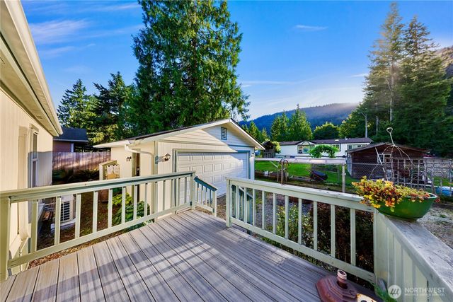 455 Fir lane, Sedro Woolley, WA 98284