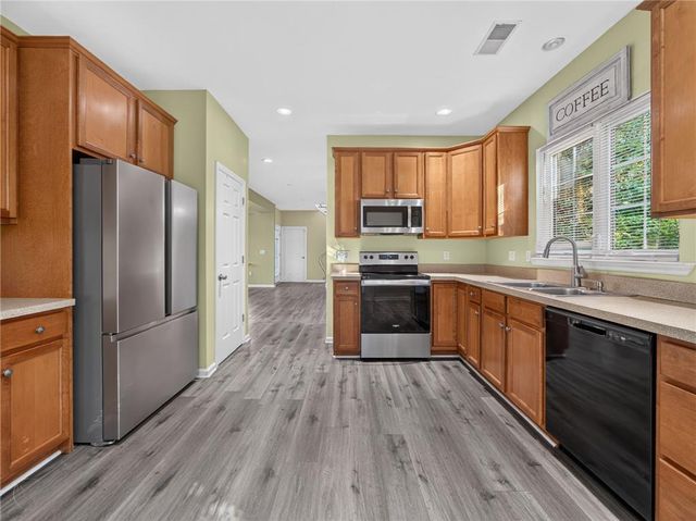 337 East Kleinhans Street, Easton, PA 18042