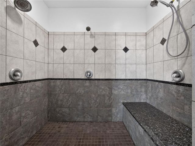 337 East Kleinhans Street, Easton, PA 18042