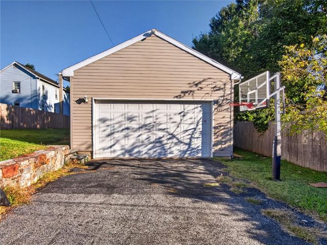337 East Kleinhans Street, Easton, PA 18042