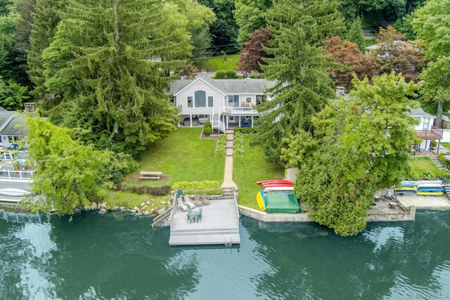 11 Lakeside Road, Mahopac, NY 10541