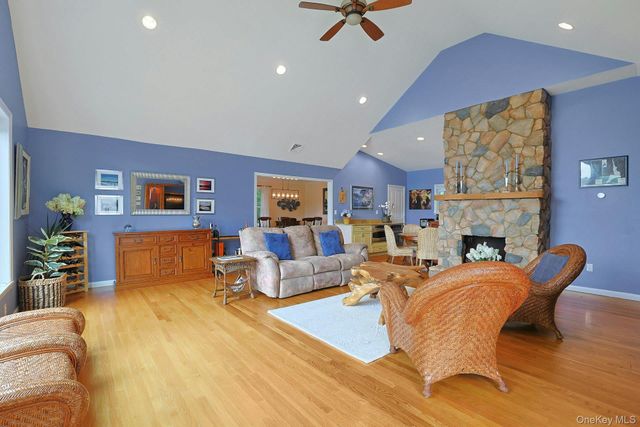 11 Lakeside Road, Mahopac, NY 10541