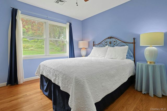 11 Lakeside Road, Mahopac, NY 10541