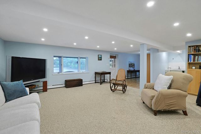 11 Lakeside Road, Mahopac, NY 10541